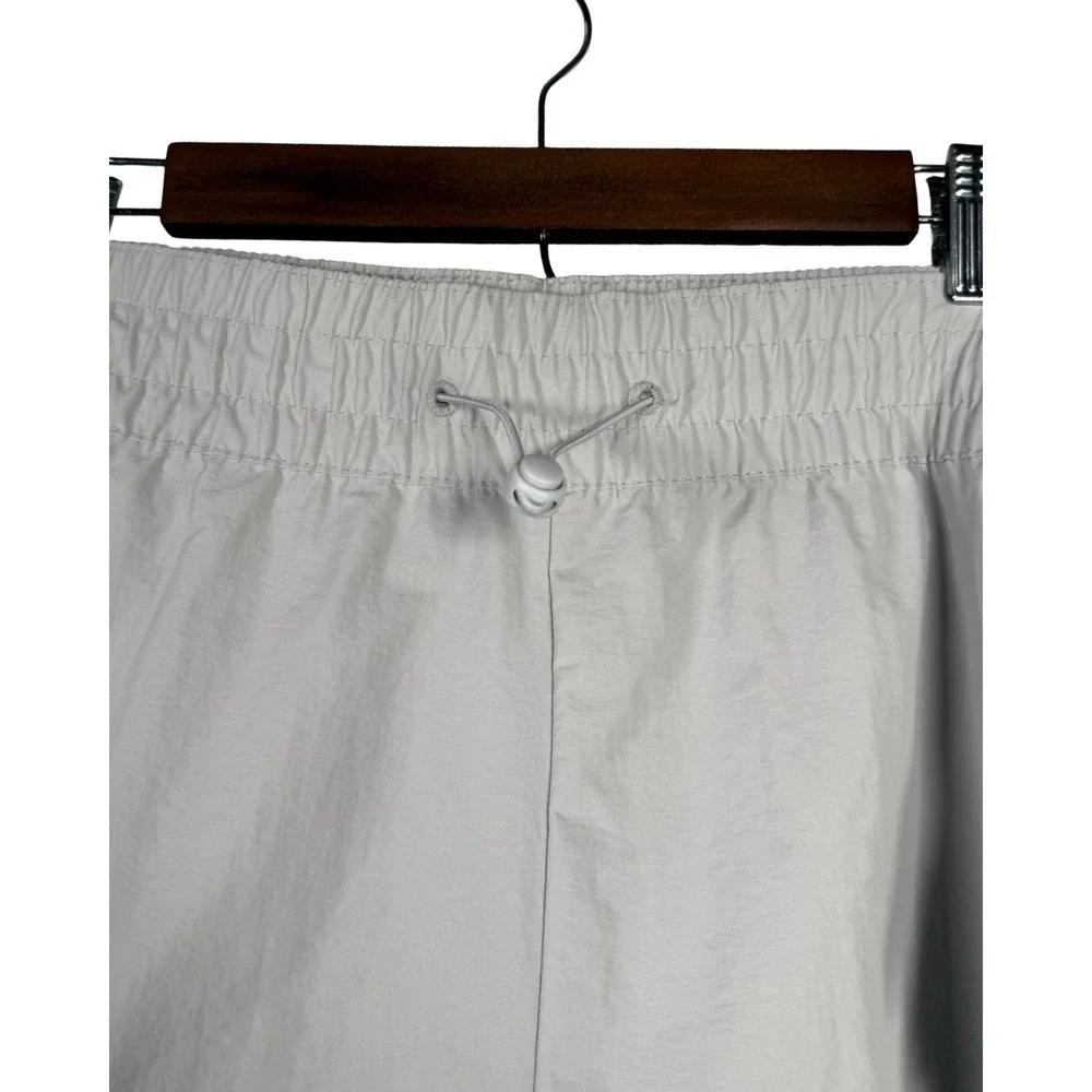 Old Navy Mens XXL Light Gray Nylon Cargo‎ Shorts Elastic Waist Bungee